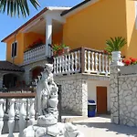 Appartamento Family Friendly With A Swimming Pool Nedescina, Central Istria - Sredisnja Istra - 7455 Nedeščina