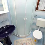 Family Friendly With A Swimming Pool Nedescina, Central Istria - Sredisnja Istra - 7455 Appartamento