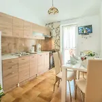 Family Friendly With A Swimming Pool Nedescina, Central Istria - Sredisnja Istra - 7455 Appartamento
