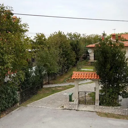 Family Friendly With A Swimming Pool Nedescina, Central Istria - Sredisnja Istra - 7455 Nedeščina